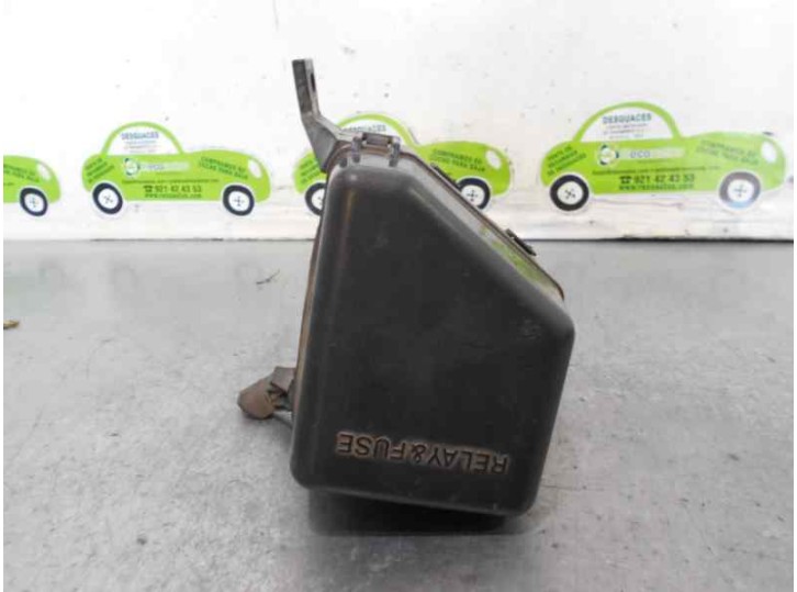 Recambio de caja reles / fusibles para toyota avensis berlina (t 22) 2.0 turbodiesel cat referencia OEM IAM  69984 