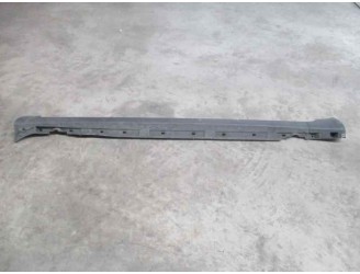 Recambio de faldon lateral para audi a4 berlina (8e) 1.9 tdi referencia OEM IAM SPOILER-TALONERA LAT. IZDA. 