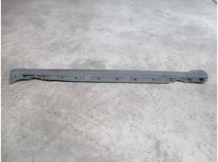 Side skirt replacement part for Audi A4 Saloon (8E) 1.9 TDI OEM IAM reference SPOILER-LEFT SIDE SILL 