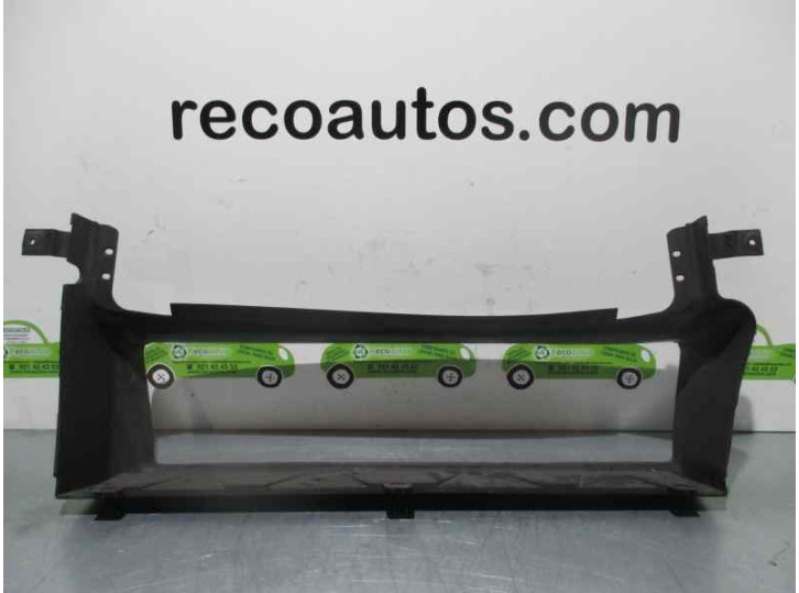 Replacement front radiator grille for Volvo S40 Saloon 1.8 CAT OEM IAM reference AIR DUCT FRONT PANEL 