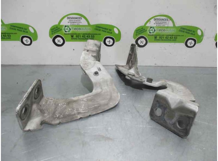 Replacement hood hinge for Seat Ibiza 1.2 OEM IAM reference 