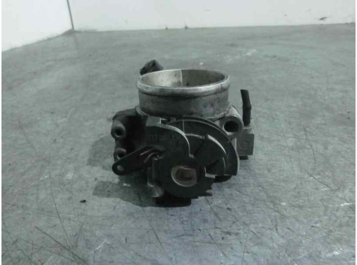 Replacement throttle body for Volkswagen Golf III Sedan (1H1) 2.0 OEM IAM reference VDO