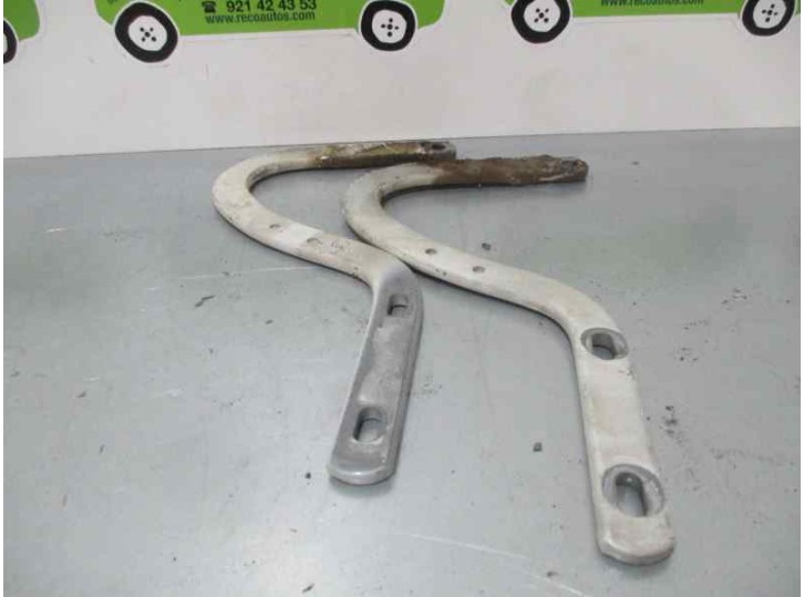 Hood hinge replacement for Volkswagen Jetta (165/167) 1.6 OEM IAM reference 
