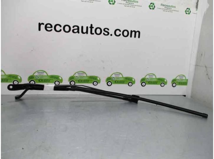Recambio de brazo limpia delantero derecho para peugeot 407 sw 1.6 hdi referencia OEM IAM   