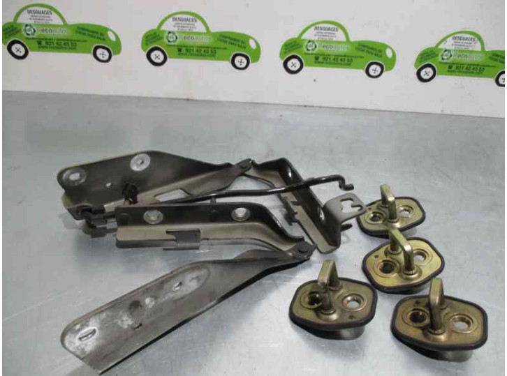 Replacement hood hinge for Citroën C3 1.4 HDi OEM IAM reference 