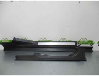 Recambio de estribos laterales para mercedes-benz clase c (w203) berlina 2.2 cdi cat referencia OEM IAM A2036801035--A2036800835