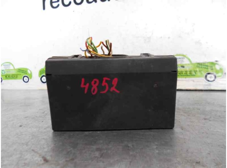 Recambio de caja reles / fusibles para peugeot 206 berlina 1.9 diesel referencia OEM IAM 9610927380 