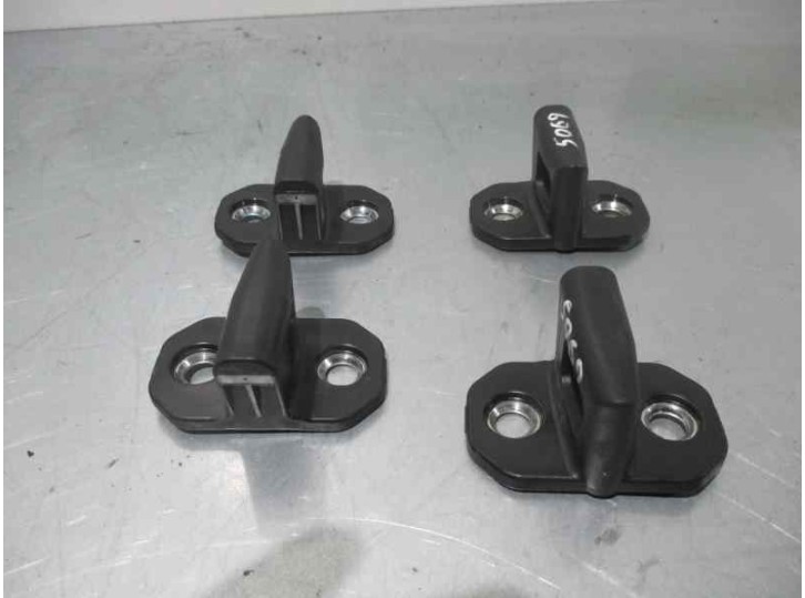 Recambio de bisagra puerta para mercedes-benz clase c (w203) berlina 2.2 cdi cat referencia OEM IAM   