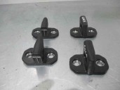 Replacement door hinge for Mercedes-Benz C-Class (W203) saloon 2.2 CDI cat OEM IAM reference 