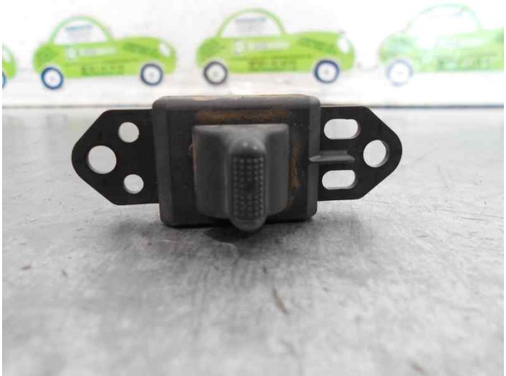 Recambio de mando elevalunas delantero derecho para chrysler voyager (rg) 2.5 crd cat referencia OEM IAM 04685727AB 3 PINES