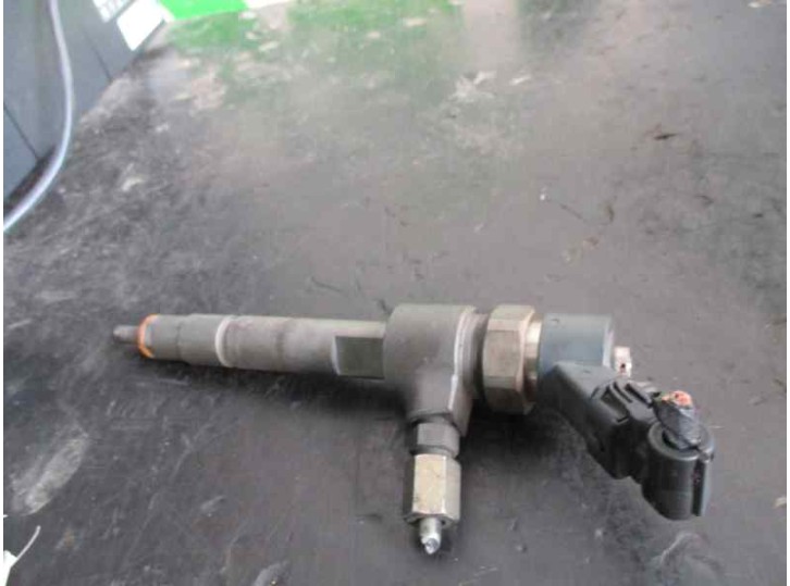 Recambio de inyector para fiat bravo (182) 1.9 jtd cat referencia OEM IAM 0445110002 BOSCH