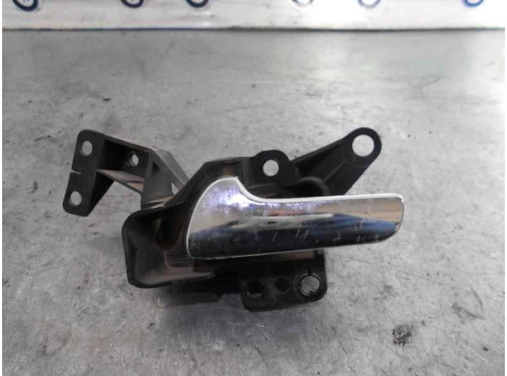 Recambio de maneta interior trasera izquierda para opel zafira a 2.0 dti referencia OEM IAM 400608 CAJA 8 