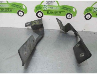 Replacement bonnet hinge for Peugeot 405 berlina Embassy D OEM IAM reference 