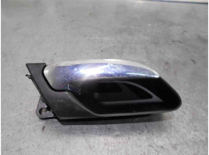 Recambio de maneta interior trasera derecha para bmw serie 3 berlina (e46) 2.0 16v diesel cat referencia OEM IAM 8200752 CAJA 3 