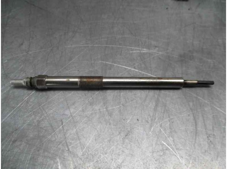 Replacement glow plugs for Renault Megane I Classic (LA0) 1.9 DTI diesel cat OEM IAM reference 8200561251 0250603001 BOSCH