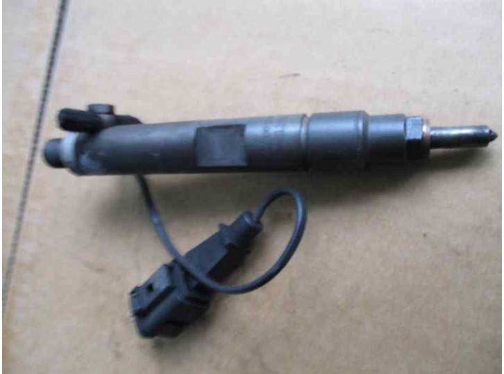 Replacement injector for Seat Ibiza (6L1) 1.9 SDI OEM IAM reference 038130202C 0432193574 BOSCH