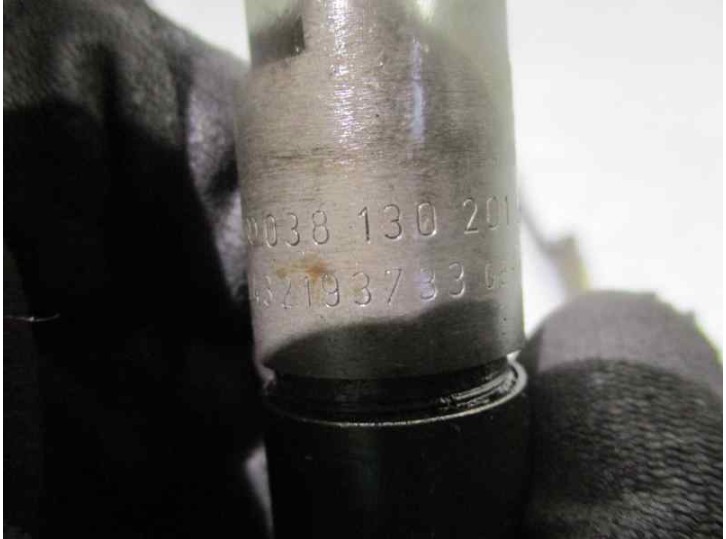 Recambio de inyector para seat ibiza (6k1) 1.9 tdi referencia OEM IAM 038130201G 0432193733 BOSCH