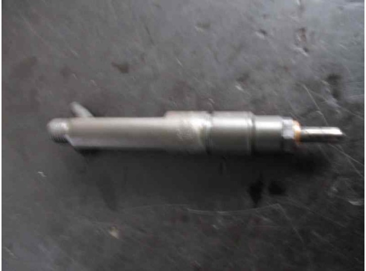 Replacement injector for Seat Ibiza (6L1) 1.9 SDI OEM IAM reference 028130203F 0432193600 BOSCH