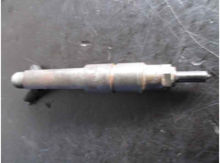Replacement injector for Seat Ibiza (6K1) 1.9 TDI OEM IAM reference 038130201G 0432193733 BOSCH