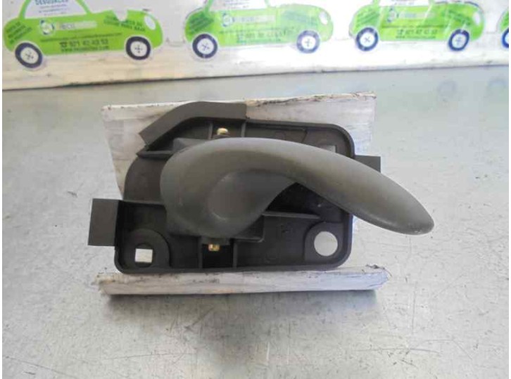 Replacement front right interior door handle for Fiat Punto berlina (188) 1.3 JTD CAT OEM IAM reference 
