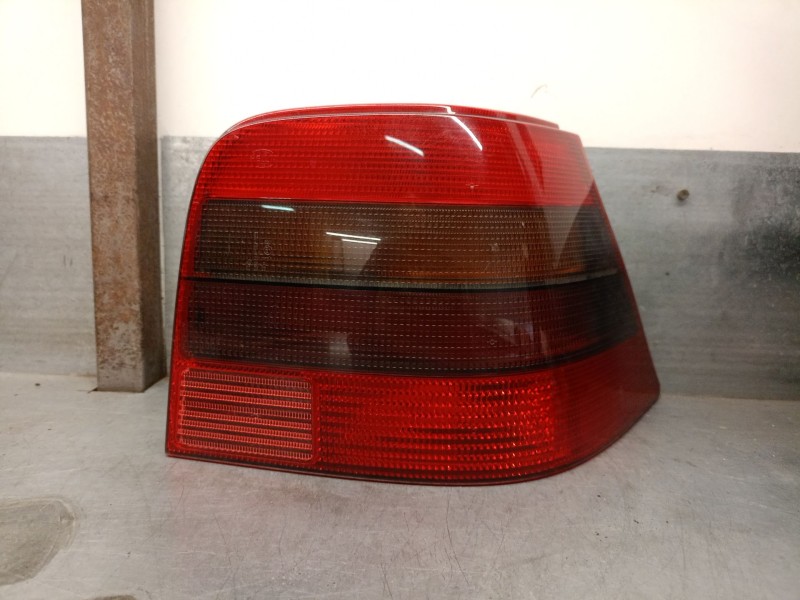 Recambio de piloto trasero derecho para volkswagen golf iv (1j1) 2.0 referencia OEM IAM 1J6945112S 1J6945095S 