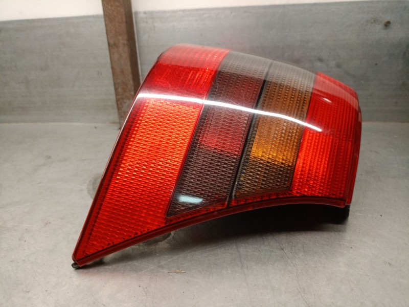 Recambio de piloto trasero derecho para volkswagen golf iv (1j1) 2.0 referencia OEM IAM 1J6945112S 1J6945095S 