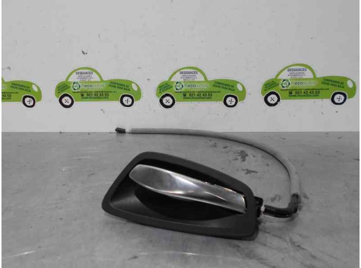 Recambio de maneta interior delantera izquierda para bmw serie 1 berlina (e81/e87) 120d referencia OEM IAM 51416978137 CAJA 7 