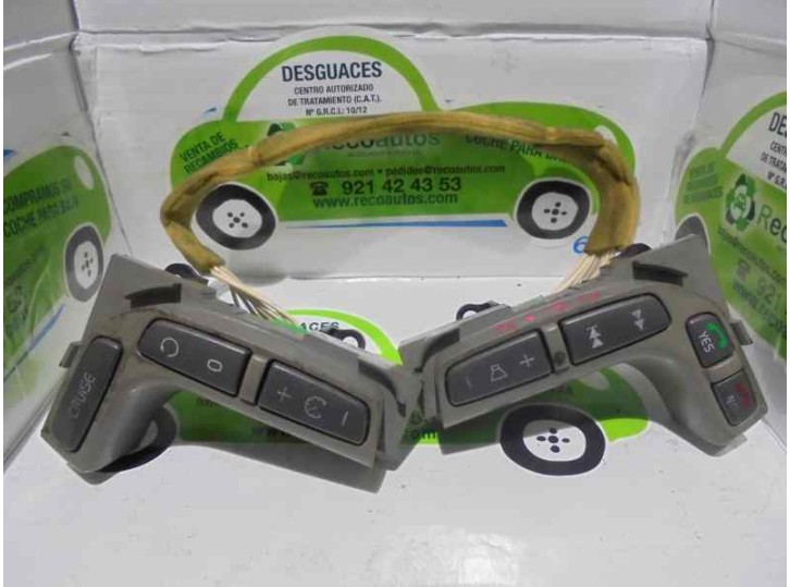 Recambio de mando radio volante para volvo s80 berlina 2.4 cat referencia OEM IAM 9207842 98W44 