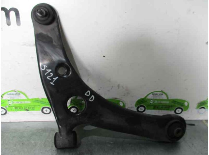 Recambio de brazo suspension inferior delantero derecho para mitsubishi colt berlina 3 (z30) 1.1 cat referencia OEM IAM 271092EA