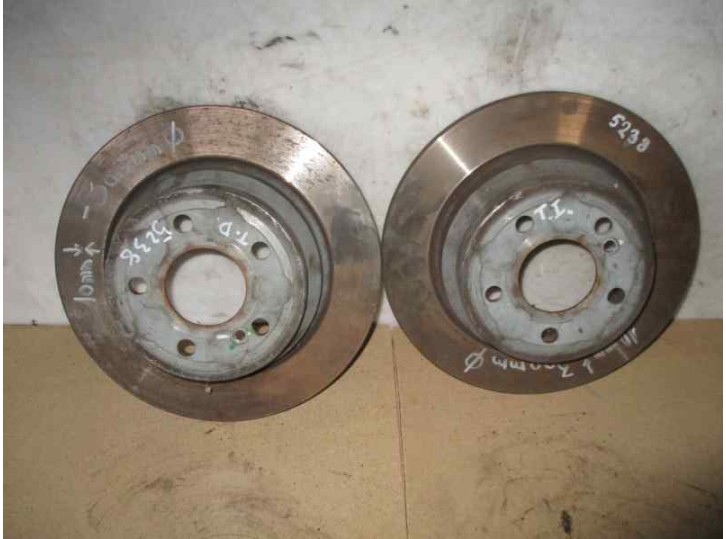 Recambio de disco freno trasero para mercedes-benz clase e (w211) berlina 2.6 cat referencia OEM IAM A2114236712 111204A2 