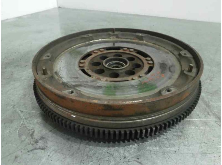 Recambio de volante motor para mercedes-benz clase c (w202) berlina 180 (202.018) referencia OEM IAM   LUK