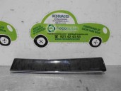 Recambio de moldura para mercedes-benz clase e (w211) berlina 2.6 cat referencia OEM IAM A2116800771 A26800771 