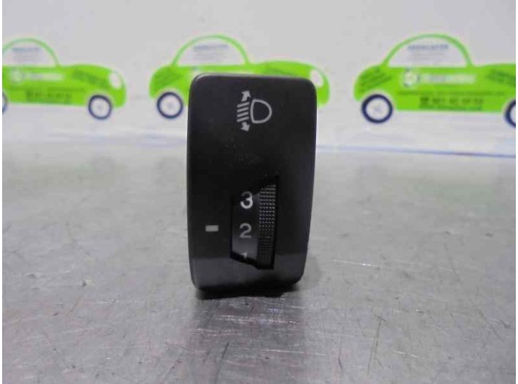 Replacement switch/control for Kia Picanto 1.0 CAT OEM IAM reference 9337007500 