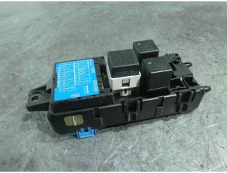 Recambio de caja reles / fusibles para volvo s40 berlina 1.9 turbodiesel referencia OEM IAM 30807016 30807050 