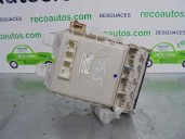 Recambio de caja reles / fusibles para toyota prius (nhw20) 1.5 cat referencia OEM IAM 8273047290 8G281423 