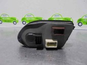 Replacement front left window regulator switch for Renault Safrane (B54) 2.2 turbodiesel OEM IAM reference 7700412733 