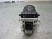 Recambio de mando elevalunas trasero derecho para mercedes-benz clase c (w203) berlina 2.7 cdi 20v cat referencia OEM IAM A20382