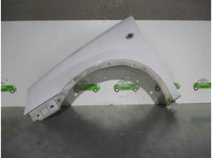 Recambio de aleta delantera izquierda para opel combo (corsa c) 1.3 16v cdti referencia OEM IAM BLANCA 