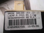 Replacement right front window regulator for Peugeot 307 (S2) 1.6 16V HDI OEM IAM reference 9660038380 26 PINS 3 DOORS.
