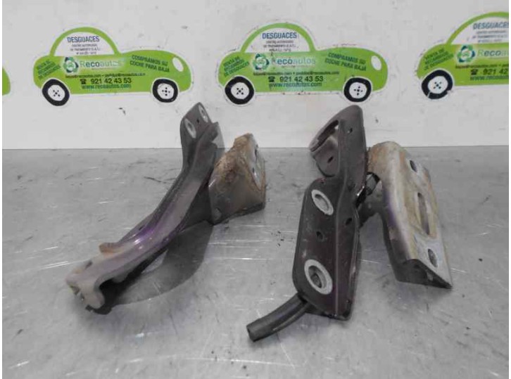 Replacement hood hinge for Peugeot 307 break/SW (S2) 1.6 HDI OEM IAM reference 