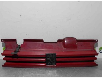 Replacement front grille for Peugeot 405 sedan 1.9 cat OEM IAM reference 9255588877 9255588877 