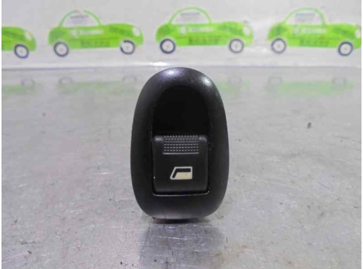 Replacement rear left window switch for Citroën C3 1.4 HDi OEM IAM reference 25943 