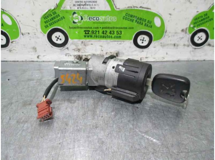 Replacement ignition switch for Peugeot 307 (S2) 1.6 16V HDI OEM IAM reference 9663123280 BTR0115706F DELPHI