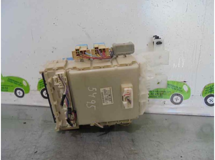 Recambio de caja reles / fusibles para toyota yaris (_p9_) 1.0 vvt-i (ksp90_) referencia OEM IAM 827300D290 099310B17 