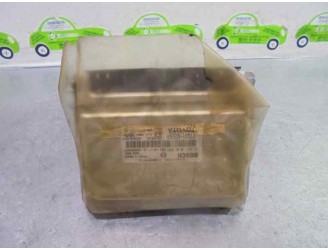 Recambio de centralita motor uce para toyota yaris (ncp1/nlp1/scp1) 1.4 turbodiesel cat referencia OEM IAM 8966152200 0281010563