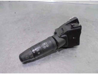 Replacement light switch for Nissan Primera sedan (P12) 1.9 16v turbodiesel cat OEM IAM reference 25540AV620 