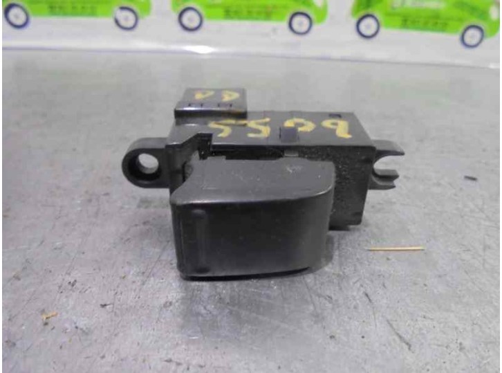 Replacement front right window regulator switch for Nissan Primera sedan (P12) 1.9 16V turbodiesel cat OEM IAM reference 2541