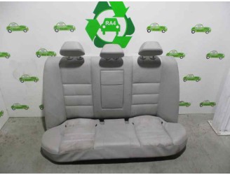 Recambio de asientos traseros para mercedes-benz clase c (w204) berlina 2.2 cdi cat referencia OEM IAM  GRIS PERLA 4 PUERTAS