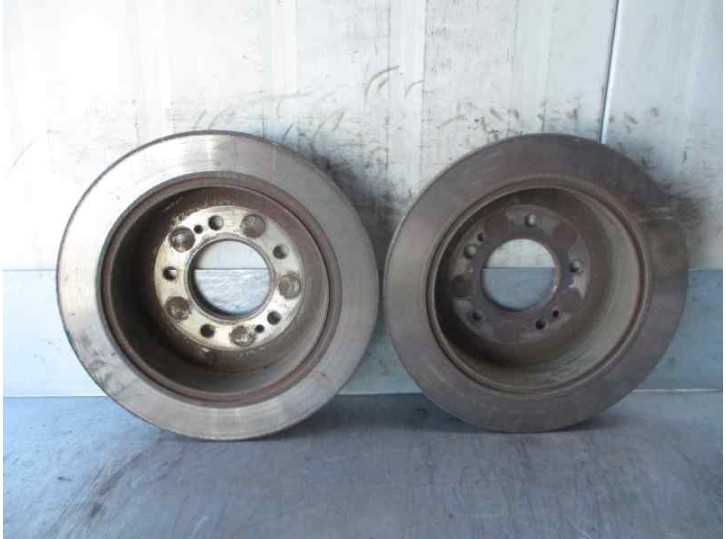 Recambio de disco freno trasero para hyundai tucson (jm) 2.0 crdi cat referencia OEM IAM 584113A300 