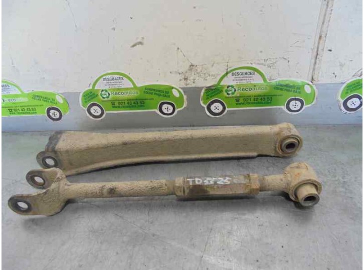 Recambio de brazo suspension inferior trasero derecho para hyundai tucson (jm) 2.0 crdi cat referencia OEM IAM 552272E500 